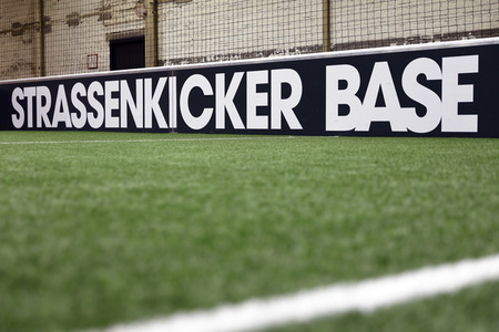 Scheckübergabe Lukas Podolski Stiftung in Köln