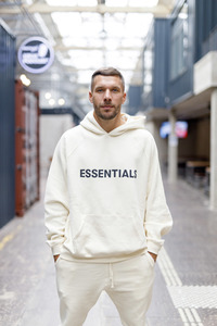 Scheckübergabe Lukas Podolski Stiftung in Köln