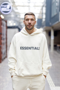 Scheckübergabe Lukas Podolski Stiftung in Köln