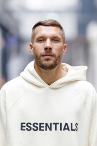 Scheckübergabe Lukas Podolski Stiftung in Köln