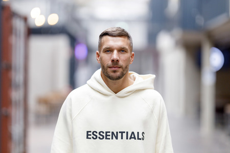 Scheckübergabe Lukas Podolski Stiftung in Köln