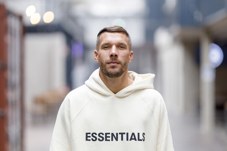 Scheckübergabe Lukas Podolski Stiftung in Köln