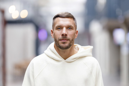 Scheckübergabe Lukas Podolski Stiftung in Köln