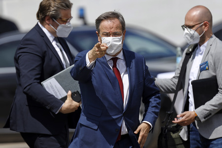 Inbetriebnahme der Wasserstoffelektrolyse REFHYNE Anlage von Shell in Wesseling