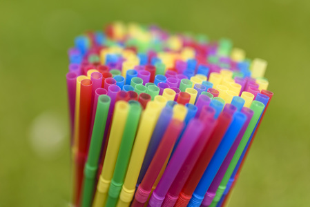 Symbolfoto Wegwerfprodukte aus Plastik