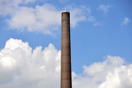 Symbolfoto Shell Raffinerie