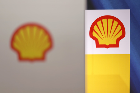 Symbolfoto Shell Raffinerie