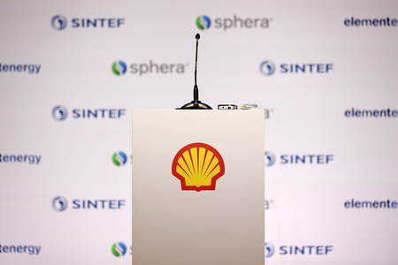 Symbolfoto Shell Raffinerie