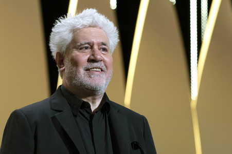 Opening Ceremony mit Verleihung der Goldenen Ehrenpalme, Cannes Film Festival 2021