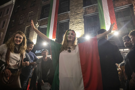 Italien-Fans feiern den EM-Sieg in London
