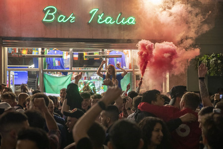 Italien-Fans feiern den EM-Sieg in London