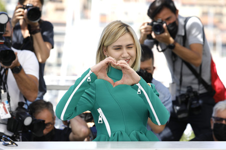 Photocall 'Women Do Cry', Cannes Film Festival 2021