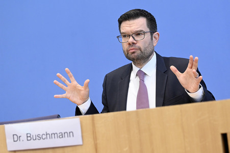 Pressekonferenz zur Verfassungsbeschwerde der FDP gegen Staatstrojaner in Berlin