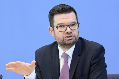 Pressekonferenz zur Verfassungsbeschwerde der FDP gegen Staatstrojaner in Berlin