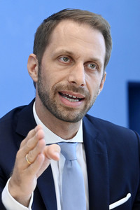 Pressekonferenz zur Verfassungsbeschwerde der FDP gegen Staatstrojaner in Berlin