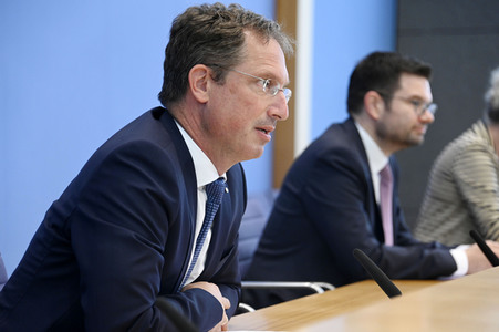 Pressekonferenz zur Verfassungsbeschwerde der FDP gegen Staatstrojaner in Berlin