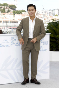 Photocall 'Emergency Declaration', Cannes Film Festival 2021