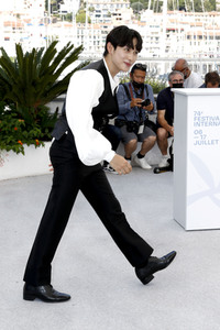 Photocall 'Emergency Declaration', Cannes Film Festival 2021