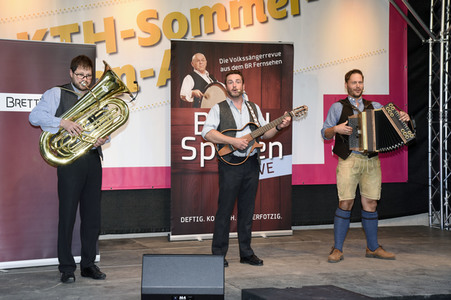 Volkssänger-Revue 'Brettl-Spitzen' in Haar