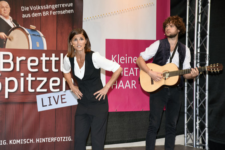 Volkssänger-Revue 'Brettl-Spitzen' in Haar