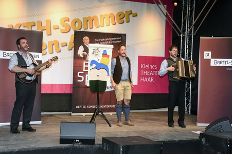 Volkssänger-Revue 'Brettl-Spitzen' in Haar