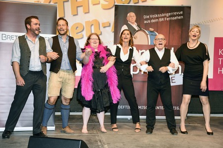 Volkssänger-Revue 'Brettl-Spitzen' in Haar