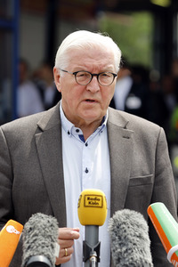 Frank-Walter Steinmeier und Armin Laschet besuchen Hochwassergebiet in Erftstadt