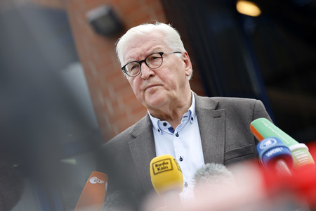 Frank-Walter Steinmeier und Armin Laschet besuchen Hochwassergebiet in Erftstadt