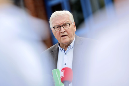 Frank-Walter Steinmeier und Armin Laschet besuchen Hochwassergebiet in Erftstadt