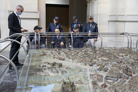 Belit Onay empfängt US-Veteranen in Hannover