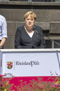 Pressestatement der Bundeskanzelrin nach ihrem Besuch im Hochwassergebiet in Adenau