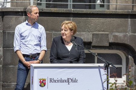 Pressestatement der Bundeskanzelrin nach ihrem Besuch im Hochwassergebiet in Adenau