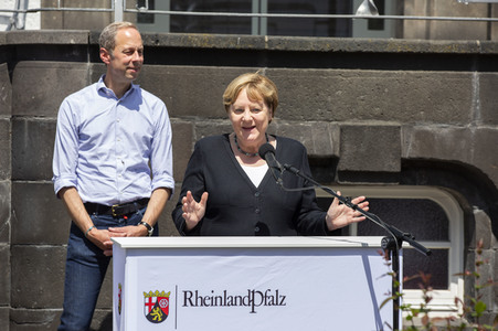 Pressestatement der Bundeskanzelrin nach ihrem Besuch im Hochwassergebiet in Adenau