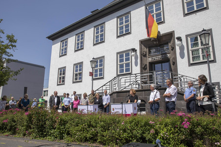 Pressestatement der Bundeskanzelrin nach ihrem Besuch im Hochwassergebiet in Adenau