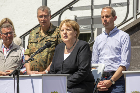 Pressestatement der Bundeskanzelrin nach ihrem Besuch im Hochwassergebiet in Adenau