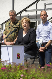 Pressestatement der Bundeskanzelrin nach ihrem Besuch im Hochwassergebiet in Adenau