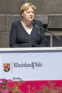 Pressestatement der Bundeskanzelrin nach ihrem Besuch im Hochwassergebiet in Adenau