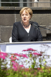 Pressestatement der Bundeskanzelrin nach ihrem Besuch im Hochwassergebiet in Adenau