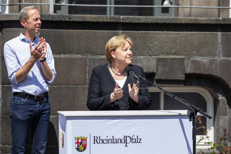 Pressestatement der Bundeskanzelrin nach ihrem Besuch im Hochwassergebiet in Adenau