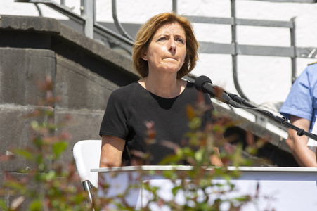 Pressestatement der Bundeskanzelrin nach ihrem Besuch im Hochwassergebiet in Adenau