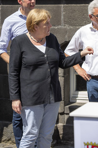 Pressestatement der Bundeskanzelrin nach ihrem Besuch im Hochwassergebiet in Adenau