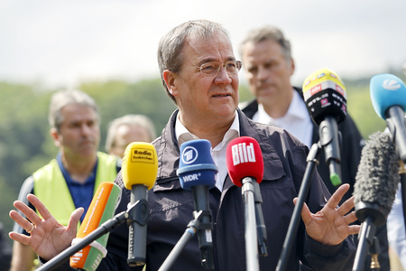 Armin Laschet und Horst Seehofer besuchen die Steinbachtalsperre