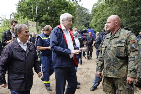 Armin Laschet und Horst Seehofer besuchen die Steinbachtalsperre