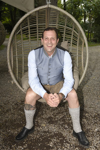 Präsentation der Angermaier Trachtentrends 2021 in München