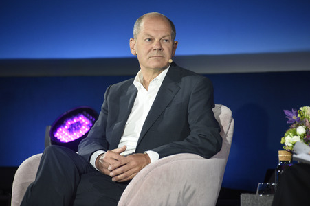 Olaf Scholz bei 'Brigitte Live' in Berlin