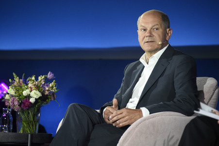 Olaf Scholz bei 'Brigitte Live' in Berlin