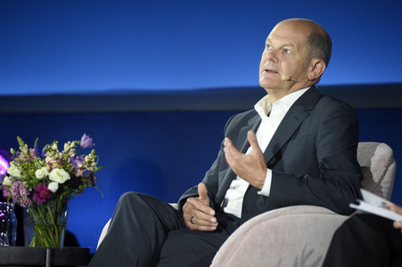 Olaf Scholz bei 'Brigitte Live' in Berlin