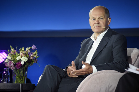 Olaf Scholz bei 'Brigitte Live' in Berlin