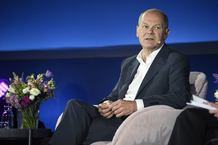 Olaf Scholz bei 'Brigitte Live' in Berlin