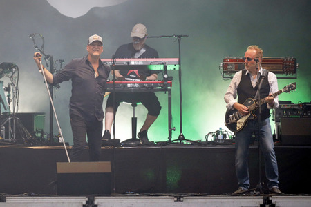 Konzert von Fury in the Slaughterhouse in Möchengladbach